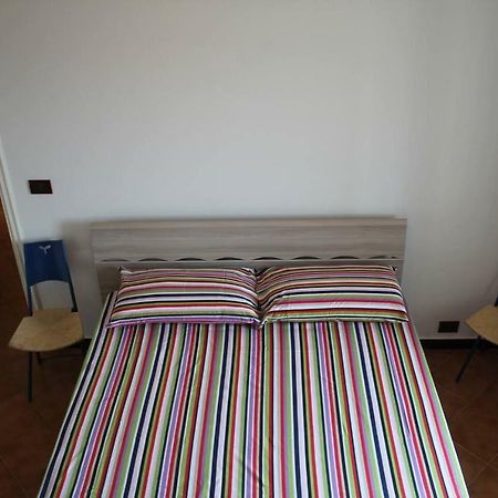 La Casetta Di Graziella Apartamento Vezzi Portio Exterior foto